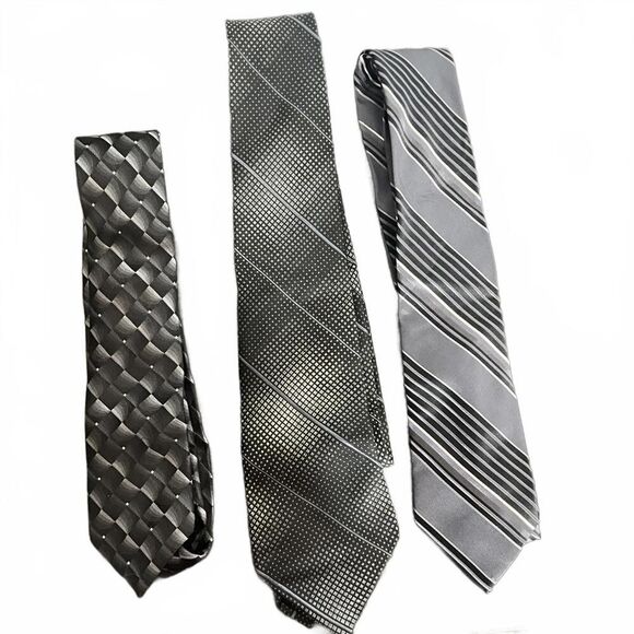 Lot of 3 Men's Neck Ties Calvin Klein, Van Heusen Silk Gray Workwear - Picture 1 of 10
